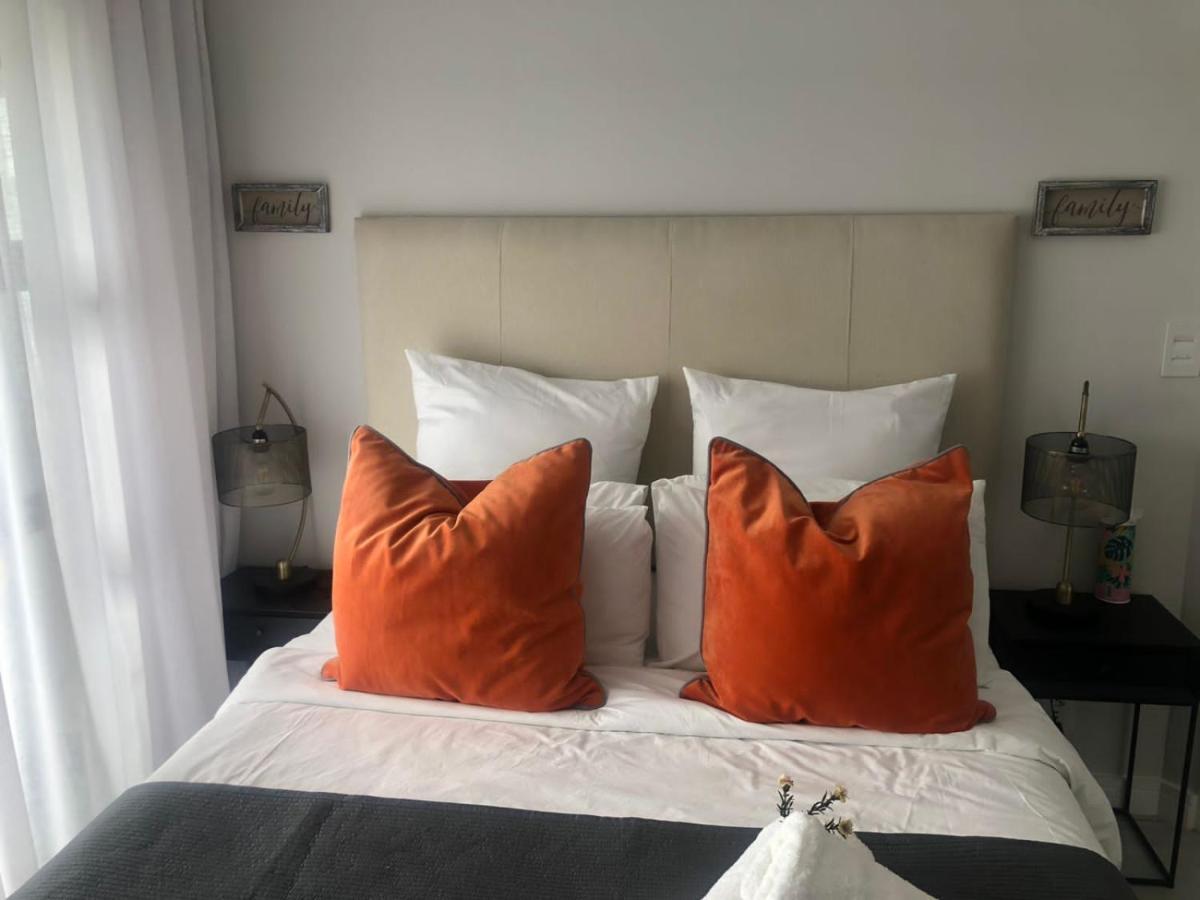 מידרנד Luxurious Waterfall 1 Bedroom Condo With Free Uncapped Wifi מראה חיצוני תמונה